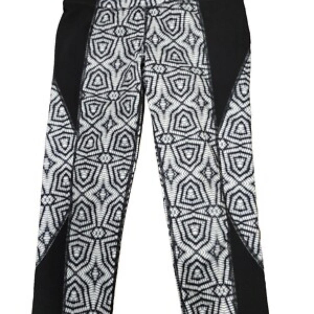 Athleta Womens Black and White Geometric Leggings EUC